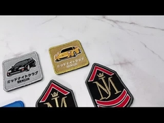 Geborduurde de douane herstelt Ijzer op de Flarden van de Borduurwerkkleding