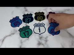 Van de Klerenflarden van douane Eenvormig Flarden het Ontwerpijzer op Borduurwerkflarden