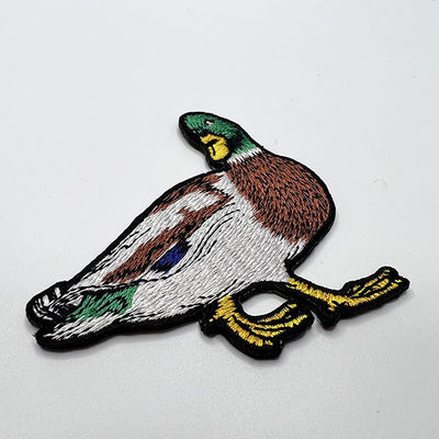 Het Ijzer van het de Kleurenflard van kartonduck embroidery patch PMS op Geborduurd Flard