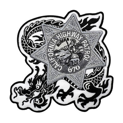 Herbruikbare aangepaste borduurwerk patch keperstof / 100% polyester geborduurde logo patches