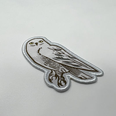 Grens die van douane de Witte Owl Iron On Woven Patch Merrowed Wasbaar Flard kleden