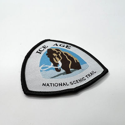Ijzer op de Geweven Zelfklevende Flarden van Logo Patch Eco Friendly Handmade voor Kleren